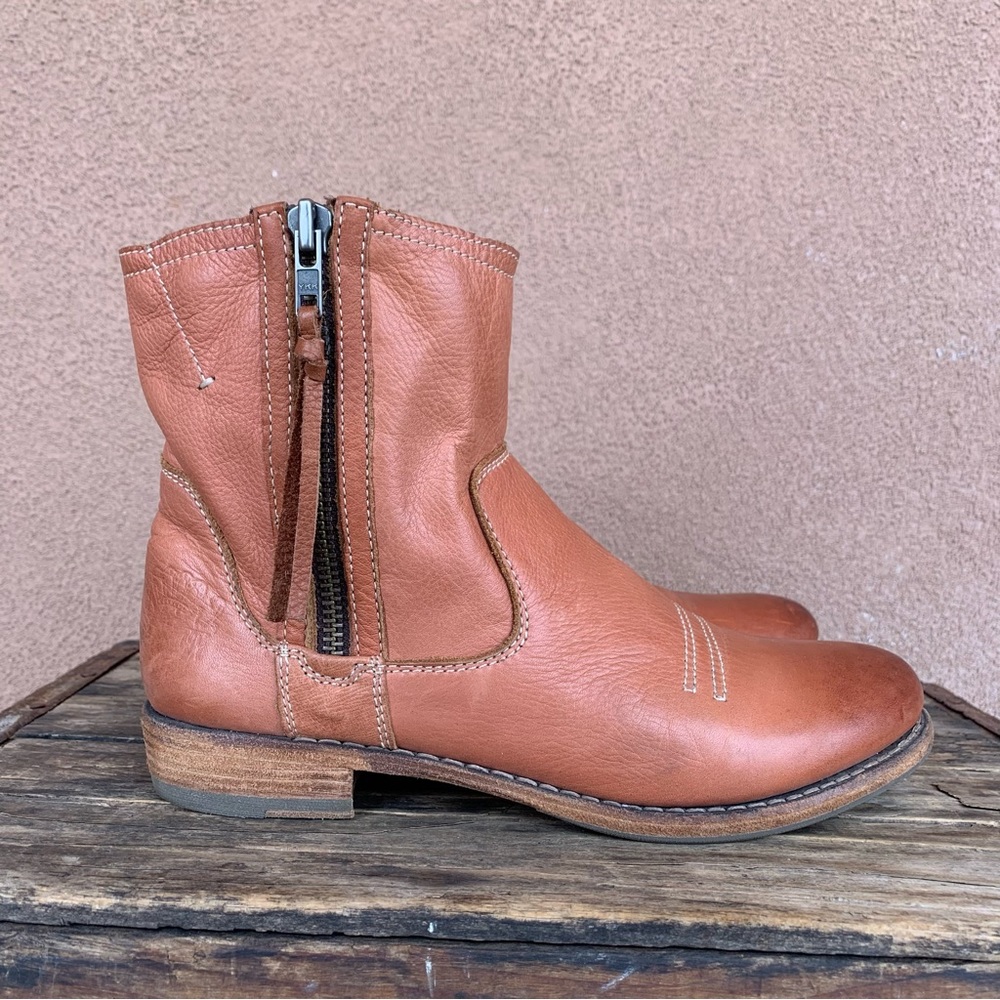 Blackstone Women’s Western Ankle Boot